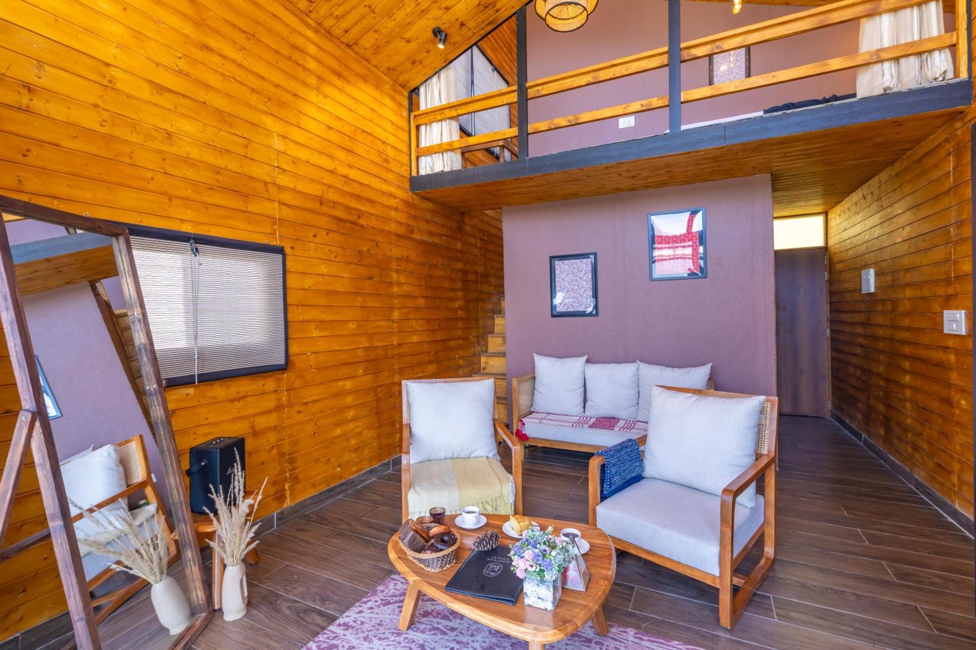 Montane , Sethan Lodge *